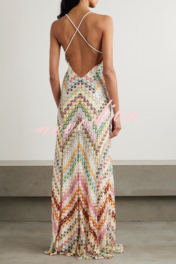 Zomerse Gebreide Maxi Jurk met Kleurige Visgraatprint en Open Rug